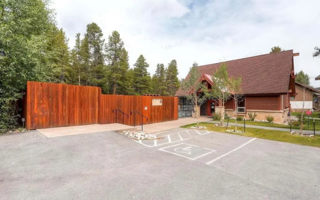 Park Place 101c 2 Bedroom Condo by RedAwning