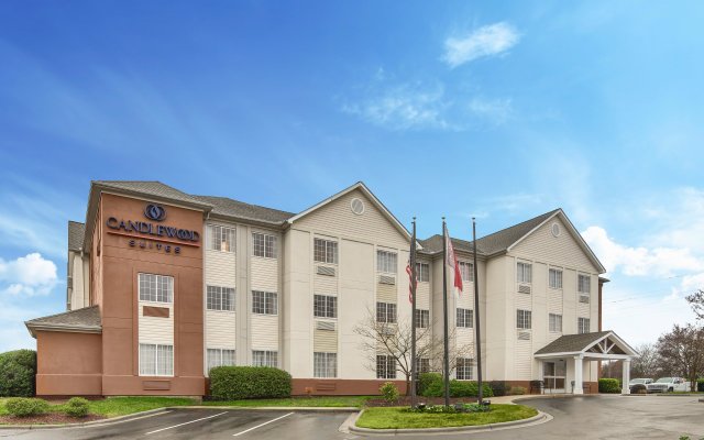 Candlewood Suites Charlotte - Arrowood, an IHG Hotel