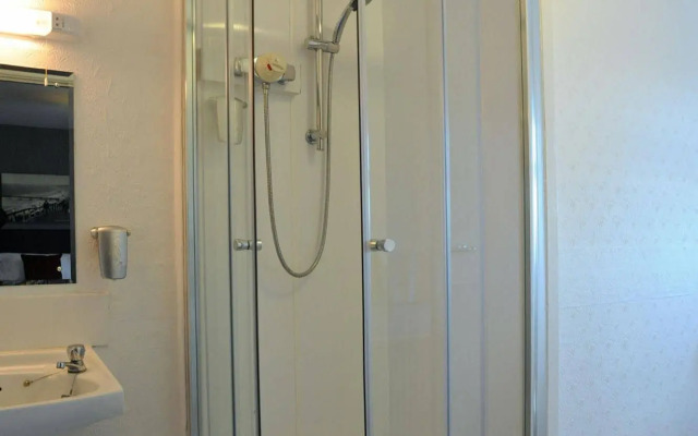 The Spyglass and Kettle