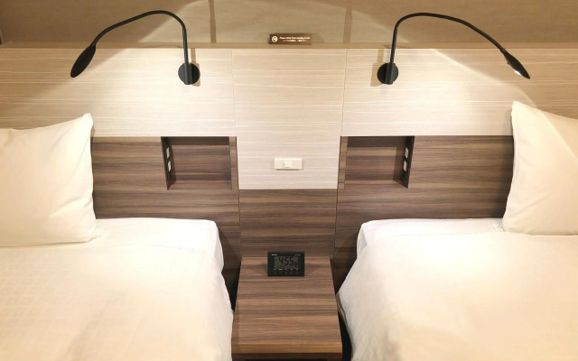 Smile Hotel Premium Osaka Hommachi