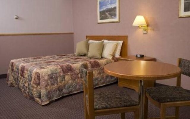 Thunder Bay Inn