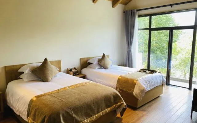 Lishui Zunlanyue Juzhuju (Guyanhuaxiang Scenic Area Branch)