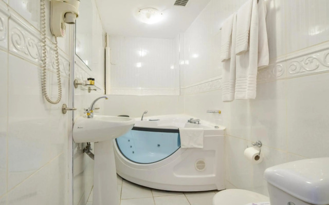 Hotel Imparatul Romanilor