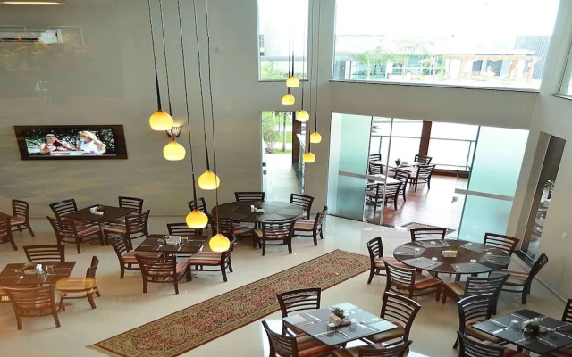 Hotel Matão Othon Suites