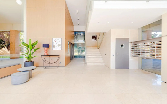 Las Encinas Design Apartment in Conde Orgaz Area - Madrid
