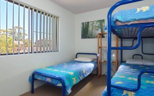 9 'Commodore', 6 Intrepid Close - So Close To The Waters Edge – Guest Rooms – Nelson Bay