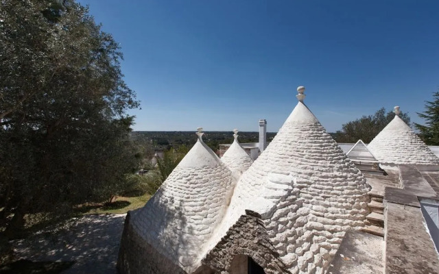 188 Trulli Con Piscina A Ceglie Messapica