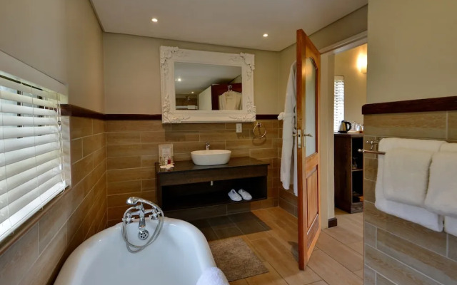 African Hills Safari Lodge & Spa