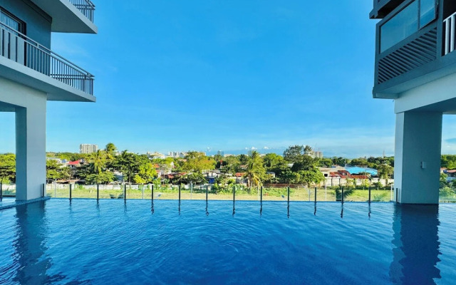 Hubomoto SM Suites