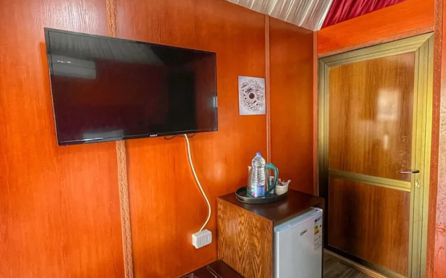 Rum Oasis Luxury Camp