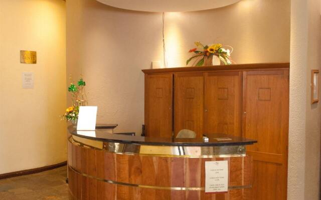 Alcock & Brown Hotel