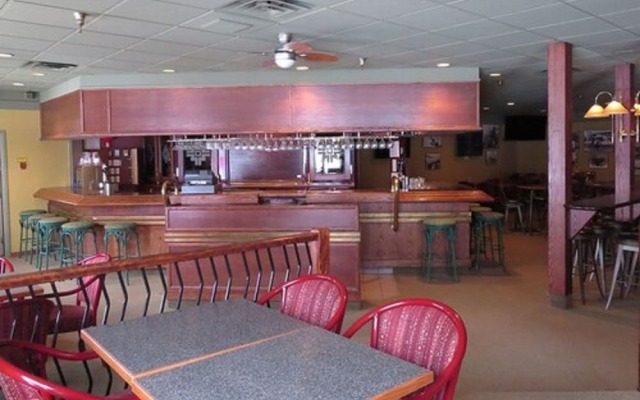 Town and Mountain Hotel