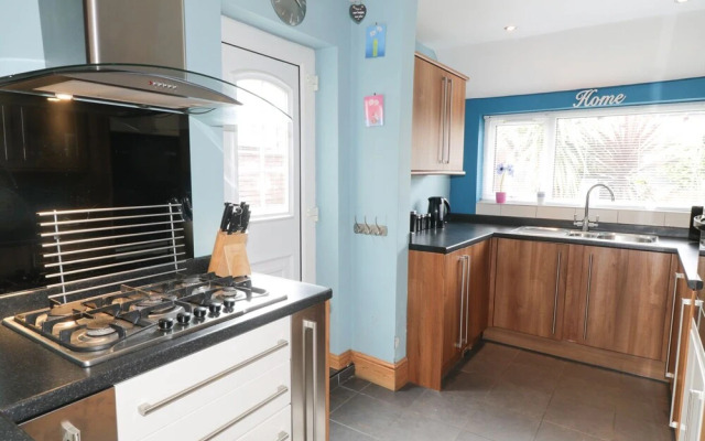 53 Burniston Road