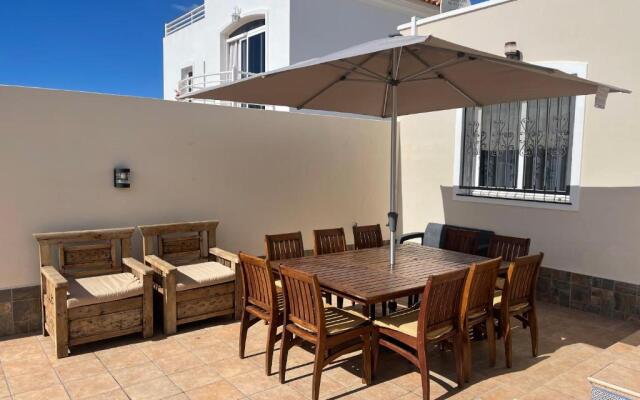 Beautiful VILLA Sahara, bbq, heated pool!