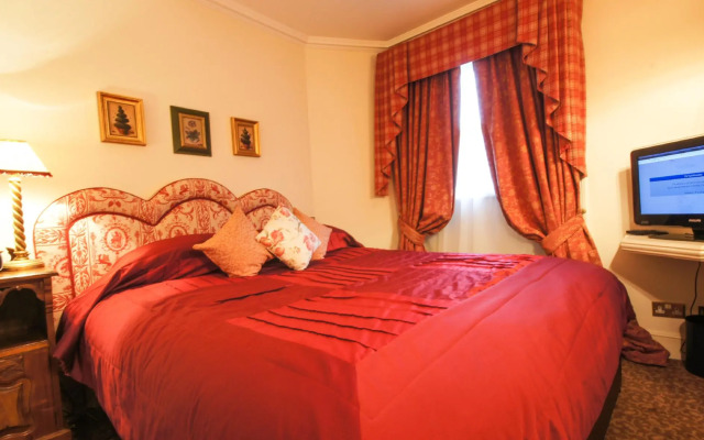 The Leonard Hotel
