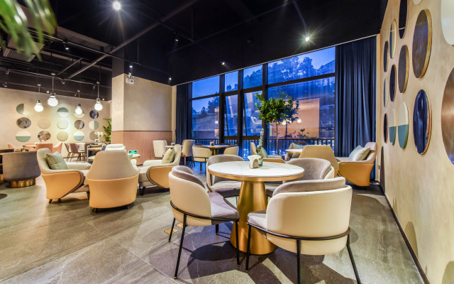 Kuanrong Suite Hotel (Chimelong Wanda Store in Panyu, Guangzhou)