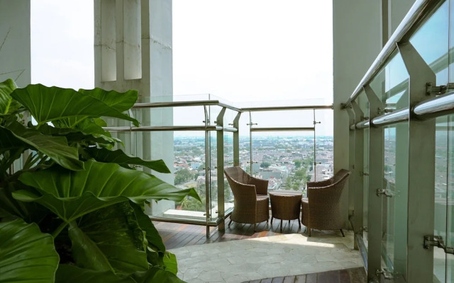 Comfortable 1BR @ Sky Terrace Apartment in Strategic Area