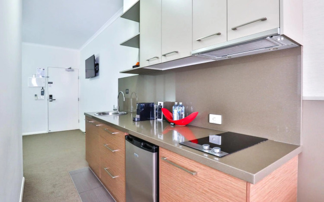 Indulge Apartments - Ontario