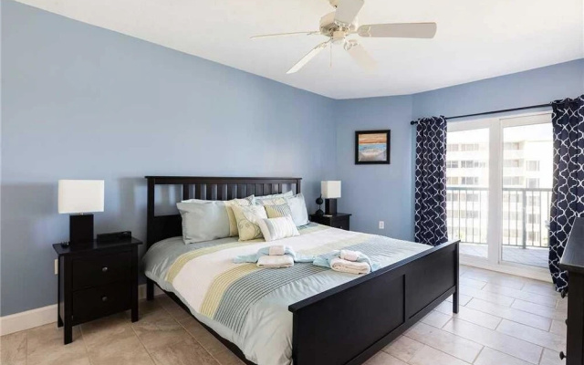 Towers Grande 402 - Two Bedroom Condo