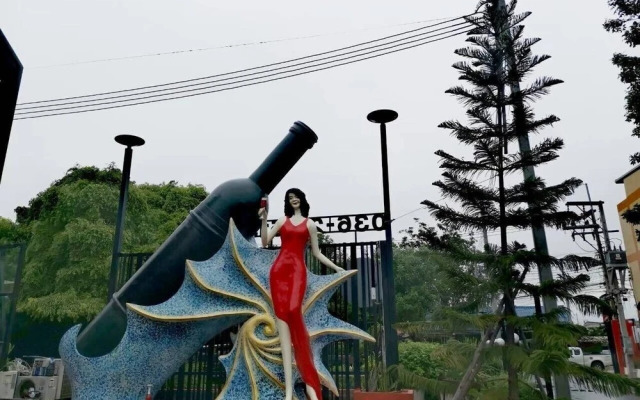 Grand Pruksa Siri Apartment