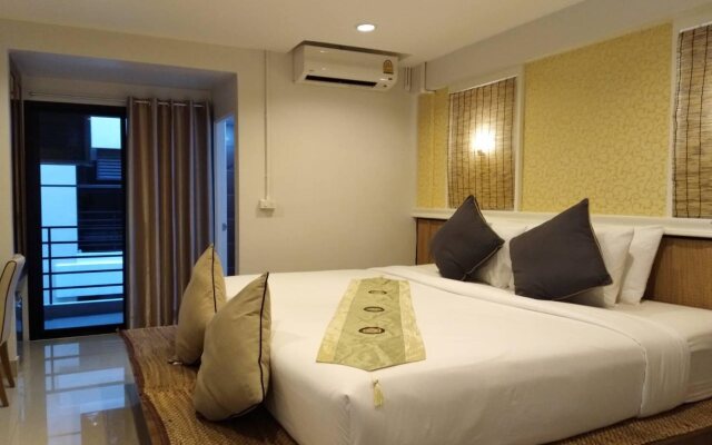 1000-10000 Residence & Holtel