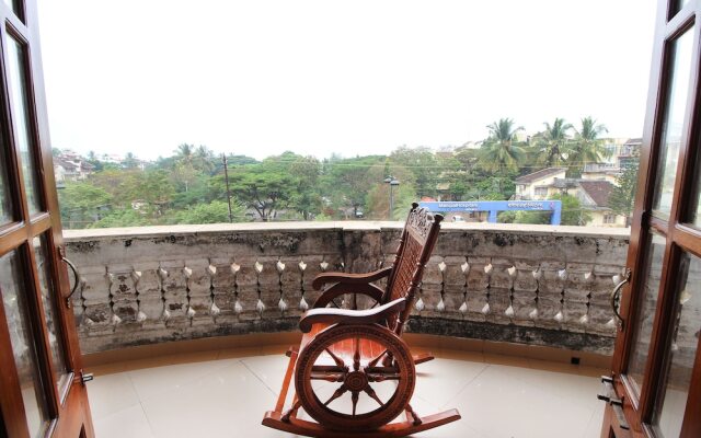 OYO 10383 Home 2BHK Dona Paula Beach