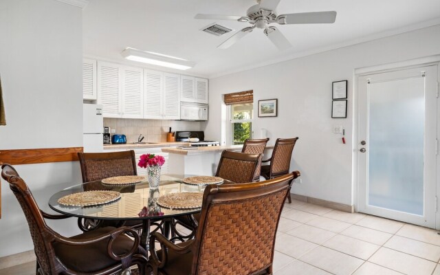 Hut Pointe #4 2 Bedroom Apts