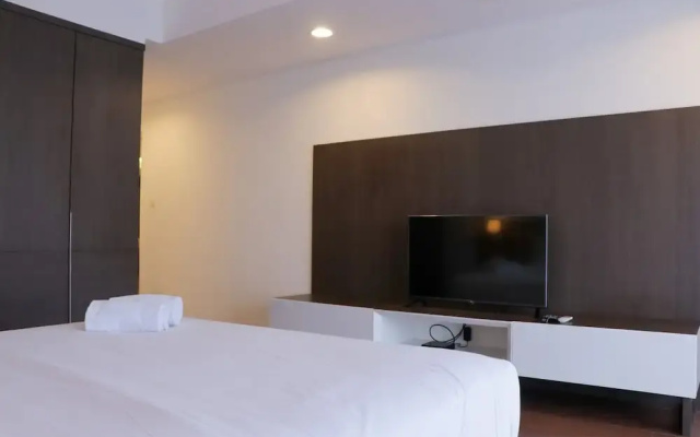 Spacious And Comfort 3Br Apartment At Simprug Park Residences