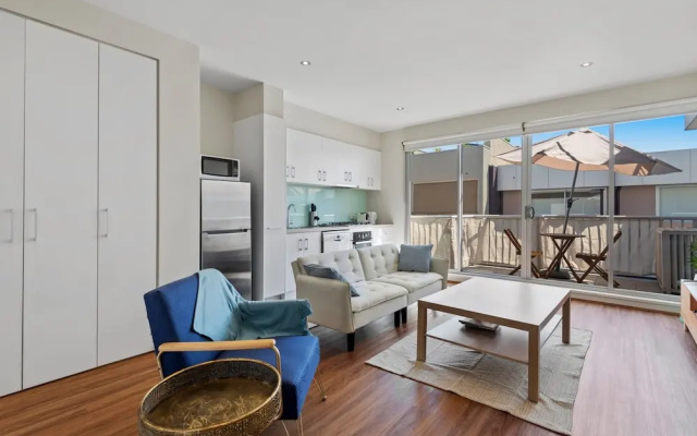 Stylish North Melbourne Stay – Guest Rooms – Melbourne