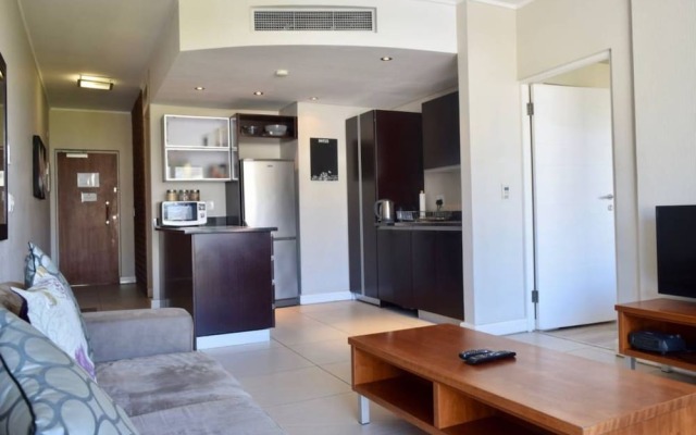 Relaxing 2 Bedroom Rockwell Apartment Suite