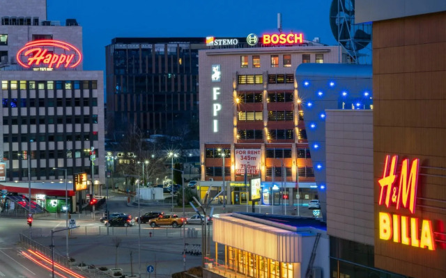 Paradise Center Apartment 1