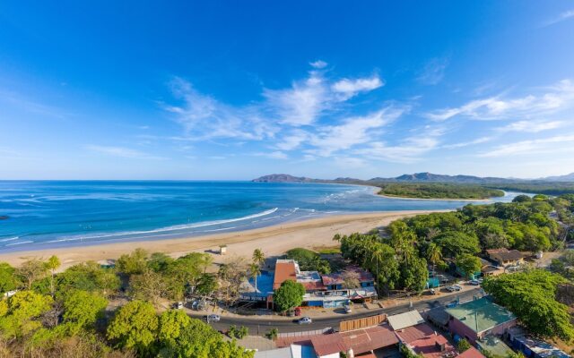 Witch's Rock Surf Camp Beachfront HOTEL