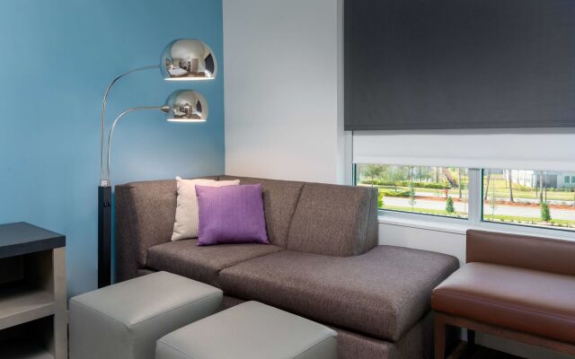 Hyatt House Orlando Airport