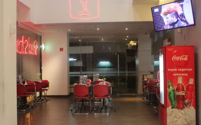 Redstar Hotel
