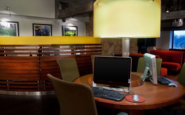 Sheraton Westport Chalet Hotel St. Louis