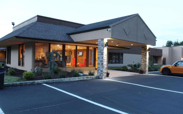 Clarion Inn & Suites Stroudsburg - Poconos