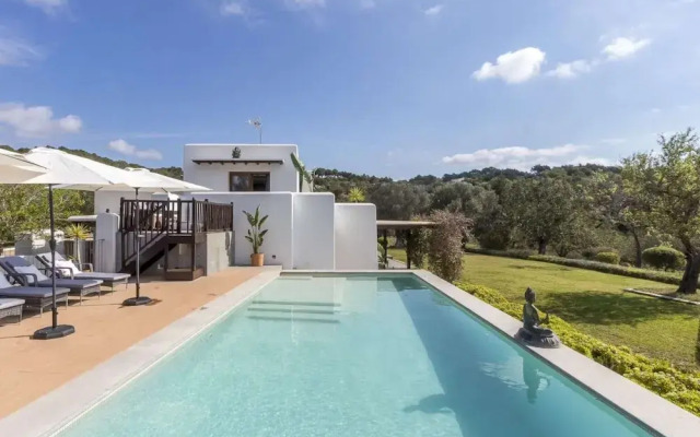 Rural Hideaway Villa in Stcarlos