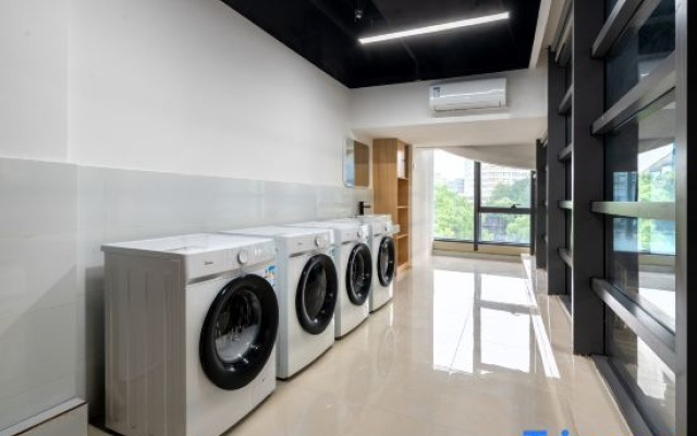 Mehood Lite Hotel (Hangzhou New World E-sports Center Subway Station Branch)