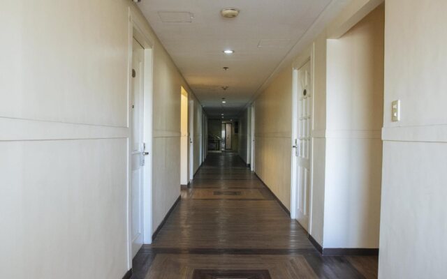 RedDoorz Plus @ Balagtas Makati