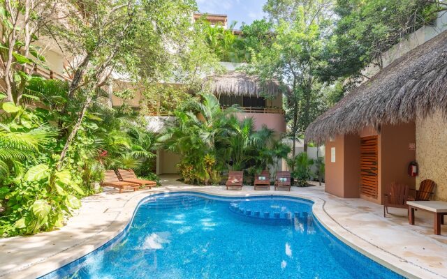 Secret Garden Oasis 3BR Penthouse