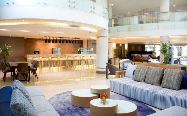 Radisson Blu Resort, Al Khobar Half Moon Bay - Hotel in Al Khobar - Photo 2
