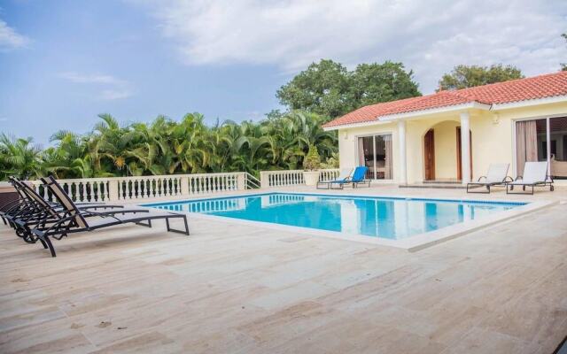 Private Villa! All Bedrooms /w TVs and in Livingroom