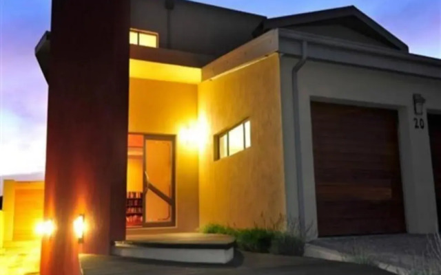 Marine 5 Guesthouse