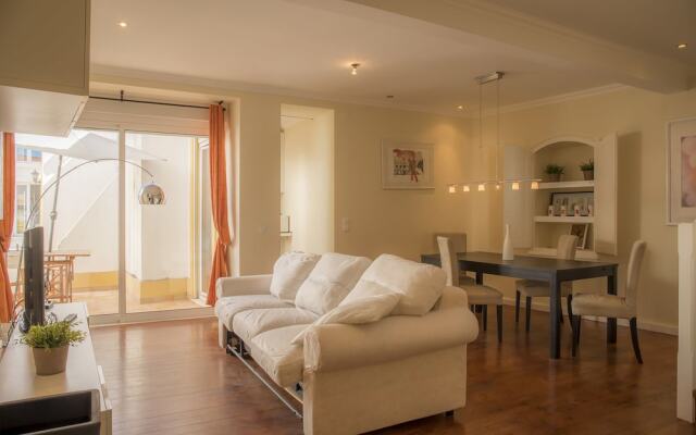 B36 - Backstreet Duplex in Lagos by DreamAlgarve