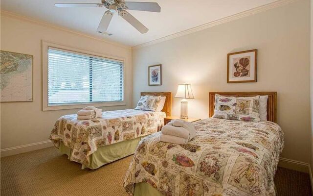 Gleneagle Green 2535 by RedAwning