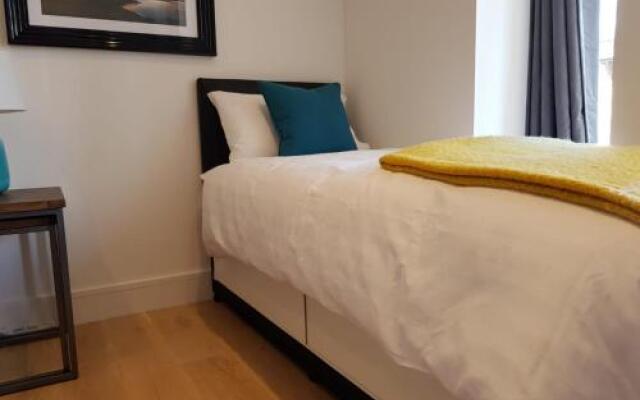 Stunning Ealing Apartment