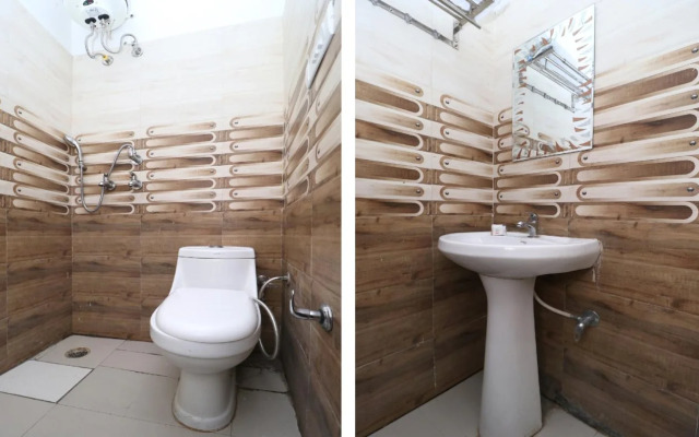 OYO Flagship 70228 Hotel Green Tower