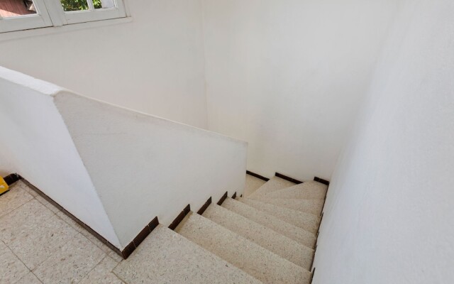 Beautiful Apartment in Mèze with Swimming Pool