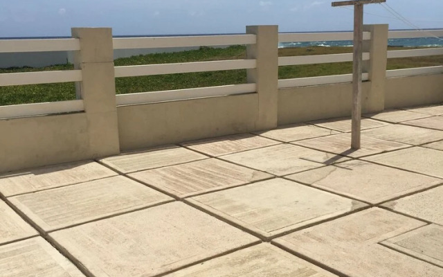 Belle Rive Oceanfront Apartment