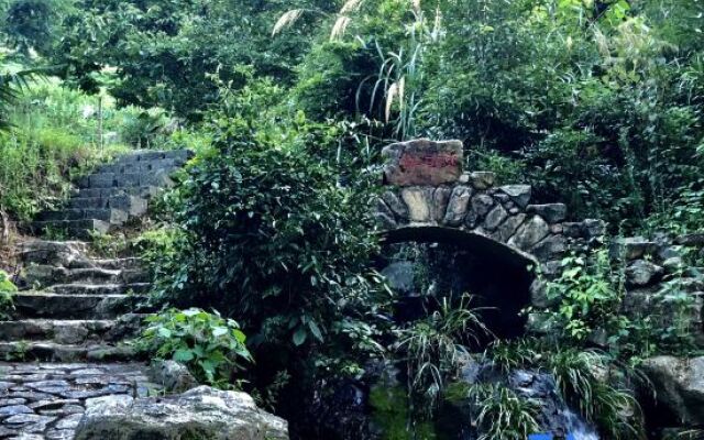 Yinlu Zhuyun Guesthouse